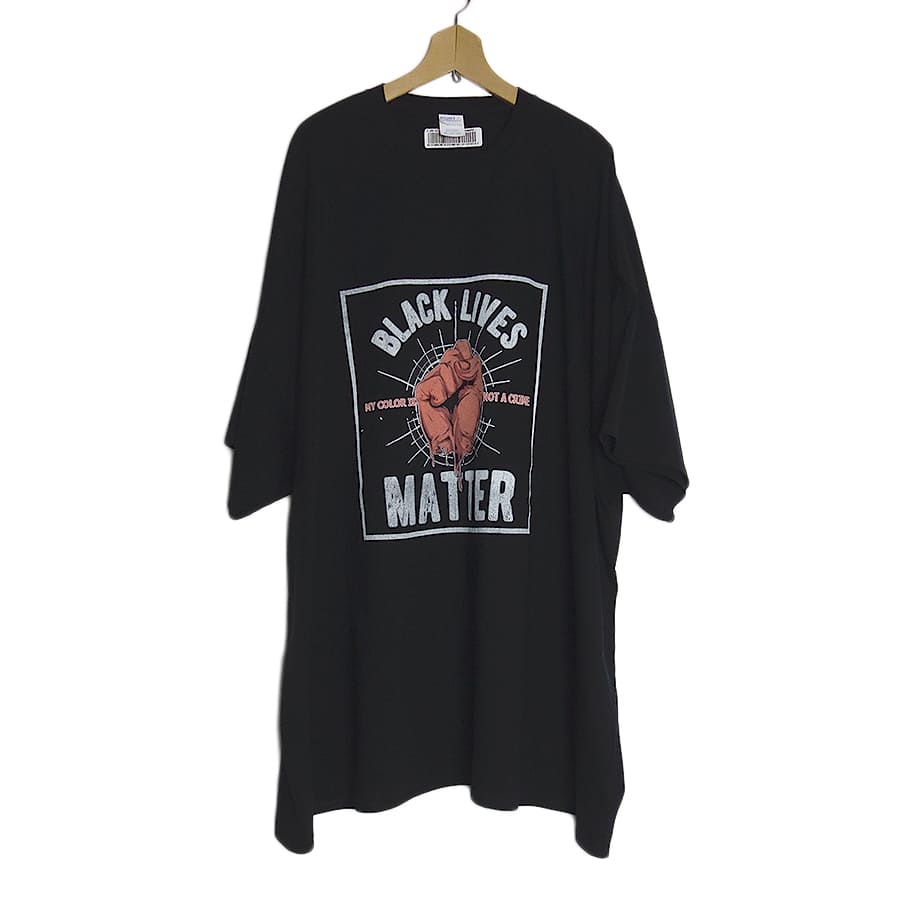 新品 握りしめる拳 プリントTシャツ 黒色 大きいサイズ BLACK LIVES MATTER