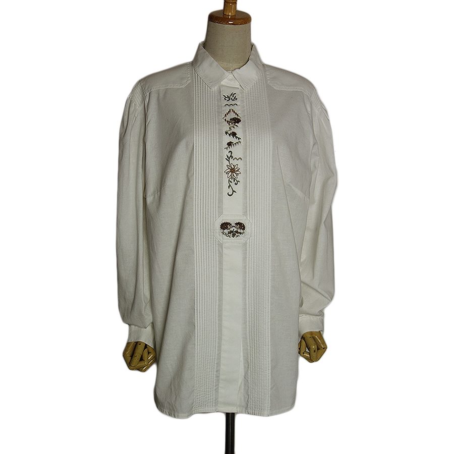 チロルシャツ　古着　ユーロ　チロリアン　生成り　リネン　BD52 チロルシャツ 刺繍付きグレー長袖シャツ ユーロ リネン シャツ チロル